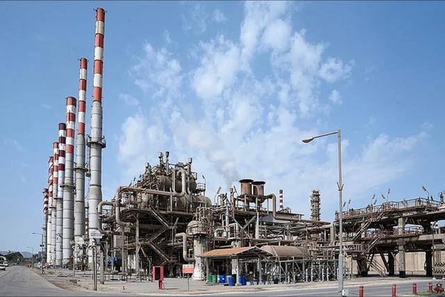 شوک به بدنه صنعت پالایش / اسناد غیرقانونی بودن انتصاب مدیرعامل پالایشگاه بندرعباس لو رفت!