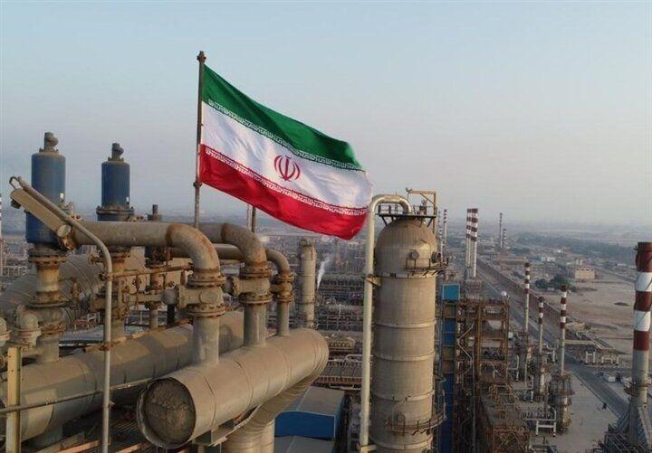 دو روایت از درآمد نفتی ایران؛ فروش میلیاردی یا قطع صادرات؟